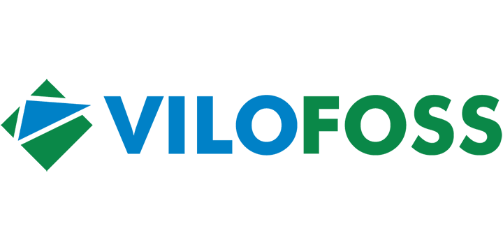Logo des Unternehmens Vilofoss mit dem Schriftzug in Großbuchstaben, wobei „Vilo“ in dunkelgrün und „foss“ in blau dargestellt ist, kombiniert mit einem grünen, dreieckigen Symbol links.