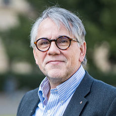 Porträtfoto von Prof. Dr. Peter Trommler