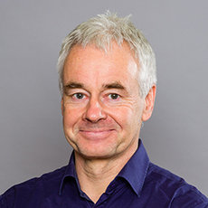 Porträtfoto von Prof. Stephan Pinkau