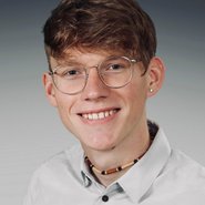 Porträtfoto von Tom Scholz