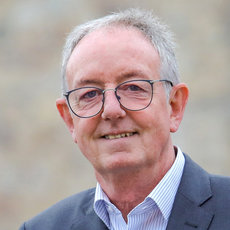 Prof. Axel Teichert