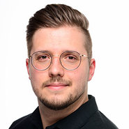Porträtfoto von Adrian Schröder