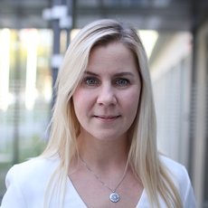 Porträtfoto von Carolin Wendzel