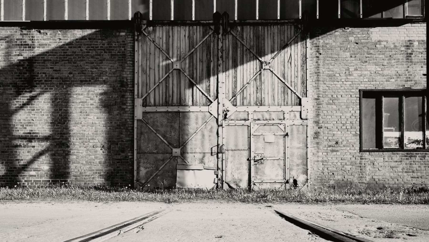 Dmitry Sadovnikov - Fassade frontal