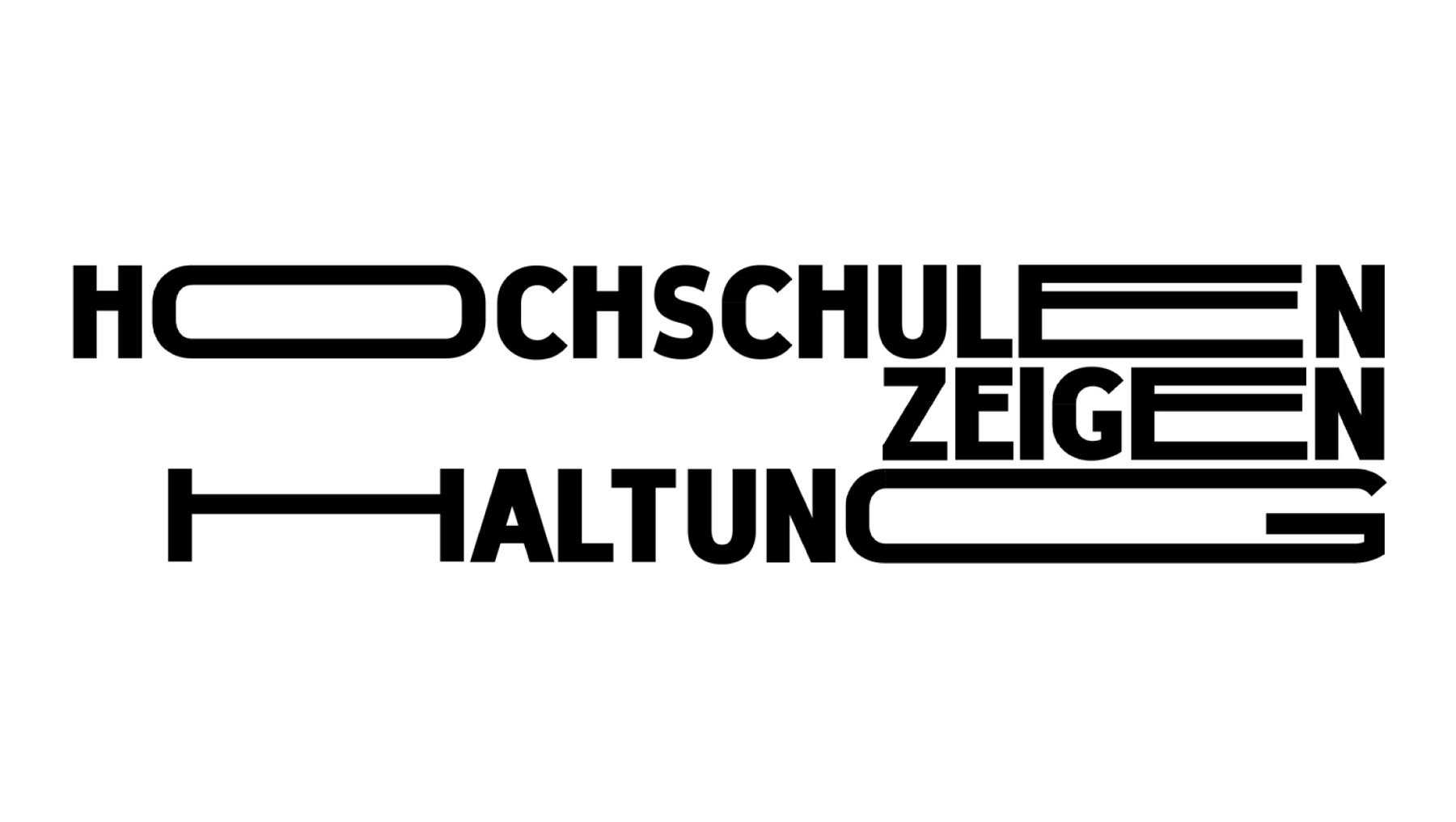 Schwarzes Logo mit den Worten „Hochschulen zeigen Haltung“ in großer, klarer Schrift, wobei „Hochschulen“ und „Haltung“ durch horizontale Linien betont sind.
