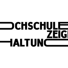 Schwarzes Logo mit den Worten „Hochschulen zeigen Haltung“ in großer, klarer Schrift, wobei „Hochschulen“ und „Haltung“ durch horizontale Linien betont sind.
