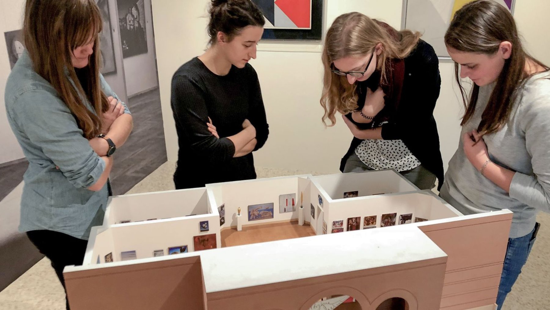 Modell der Installation von Peggy Guggenheim im griechischen Pavillon