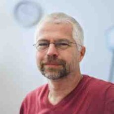 Porträtfoto von Prof. Dr. Dirk Benndorf