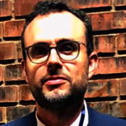 Porträt von Prof. Dr. Carlos Meza