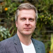 Porträtfoto von Tobias Knopf