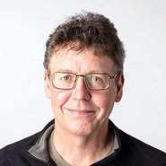 Porträtfoto von Denis Geserick