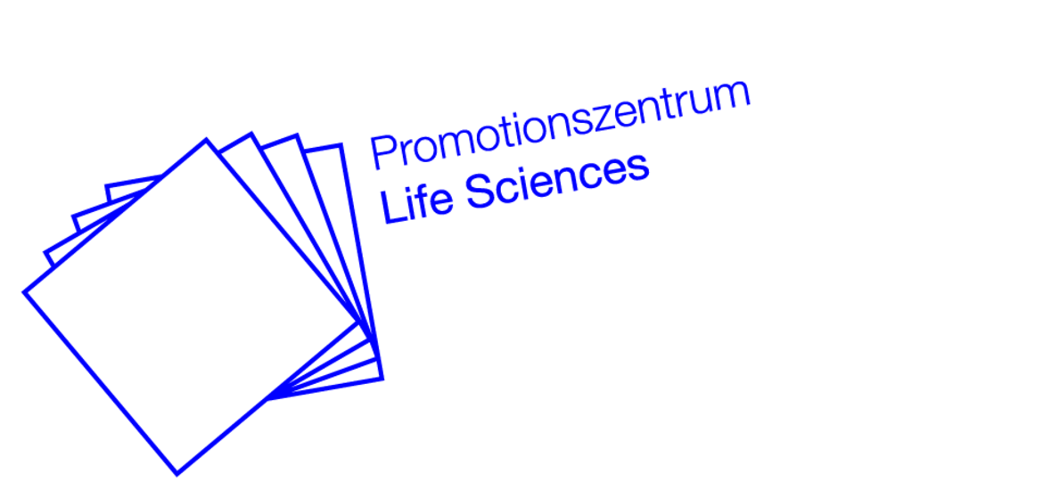 Ein Stapel blauer, gefalteter Dokumente oder Blätter, die schräg übereinander liegen, mit der Beschriftung „Promotionszentrum Life Sciences“.