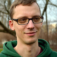 Porträtfoto von Bartosz Bartowski