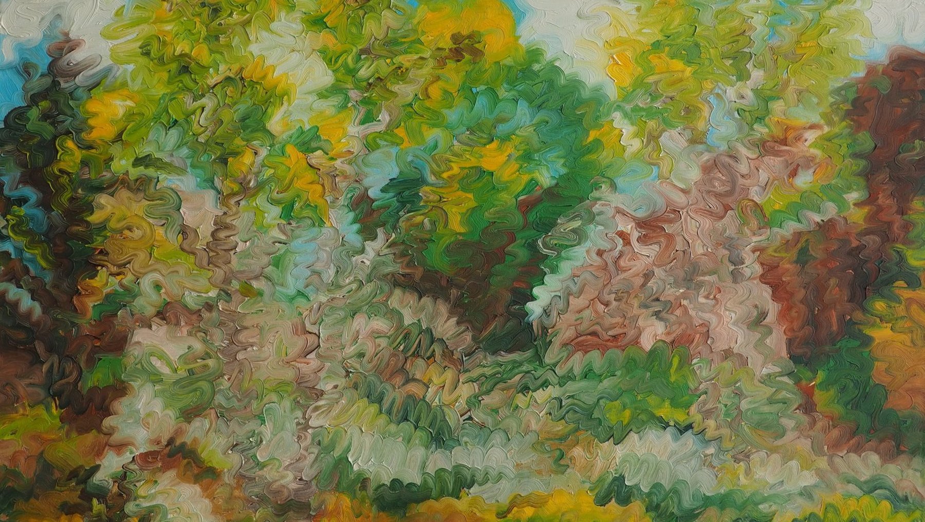 Ein impressionistisches Gemälde, das einen üppigen Wald mit hohen Bäumen und dichtem Laubwerk zeigt. Die Farben sind lebendig und vielfältig, mit Grün-, Gelb- und Brauntönen, die eine natürliche und friedliche Atmosphäre vermitteln. Der Himmel ist teilweise sichtbar und trägt zum idyllischen Charakter der Szene bei.